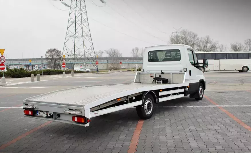 Iveco Daily 35S18 laweta / pomoc drogowa / najazd zdjęcie 