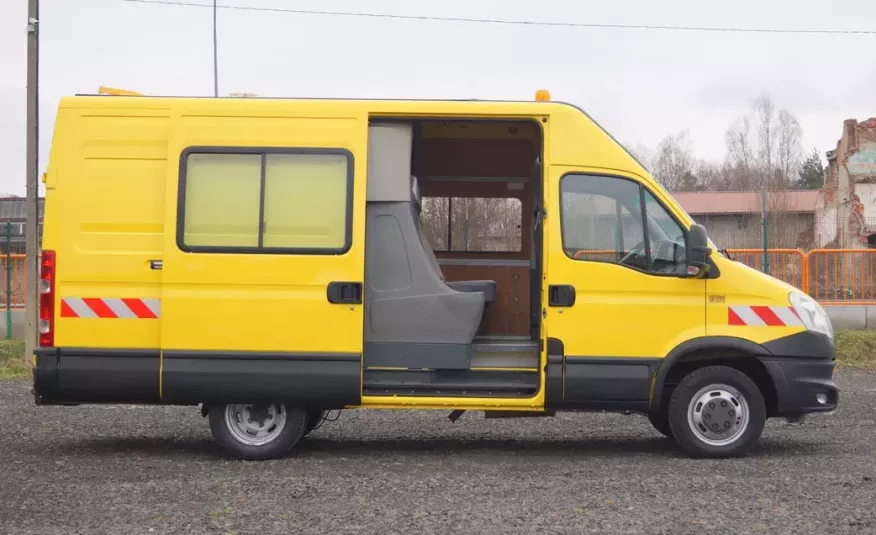 Iveco Daily Brygadówka 7 Osób Klima Elektryka zdjęcie 