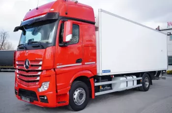 Mercedes Actros MP4 1842 E6 Chłodnia Lamberet 19 palet / Winda