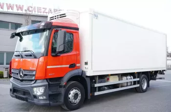 Mercedes Antos 1827 Chłodnia