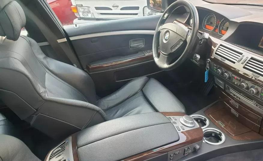 750 BMW 750i z Niemiec. Pierwszy Właściciel. Oryginalny Przebieg 245tys. zdjęcie 23