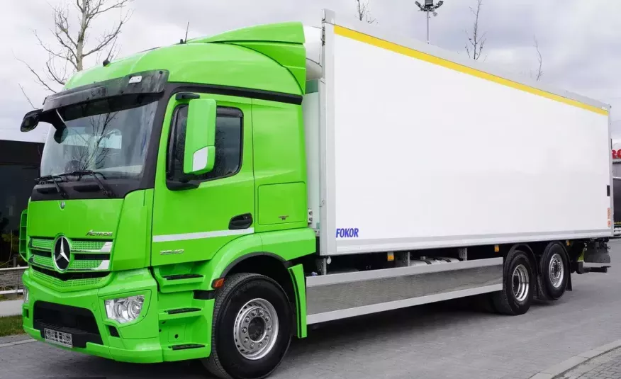 Mercedes Actros 2540 Chłodnia / 250 tys.km / 22 palety / Tri-Temperatura zdjęcie 