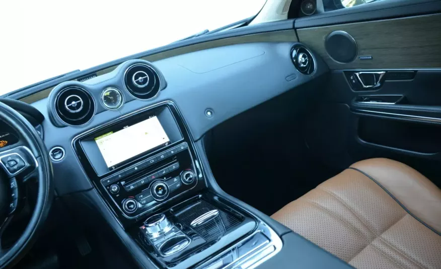 Jaguar XJ 3.0D 300KM Lift Serwis Full LED Kamera Dociągi Wentyle Panorama zdjęcie 21