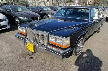 Cadillac Fleetwood Brougham