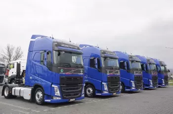 Volvo / FH 4 / 460 / EURO 6 / ACC / XL / LOW DECK / MEGA