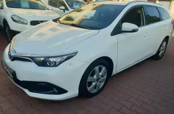 Toyota Auris 1.6 - 112 koni. Euro 6. Najbogatsza Wersja. Bezwypadkowy. .