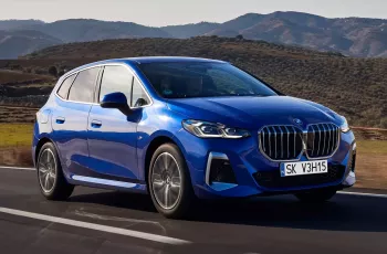 BMW BMW 223i xDrive mHEV aut