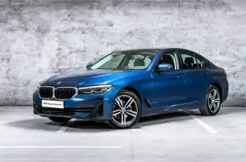 BMW 520 xDrive navi wirtualny kokpit AndroidAuto CarPlay FV23 bezwypadkowa