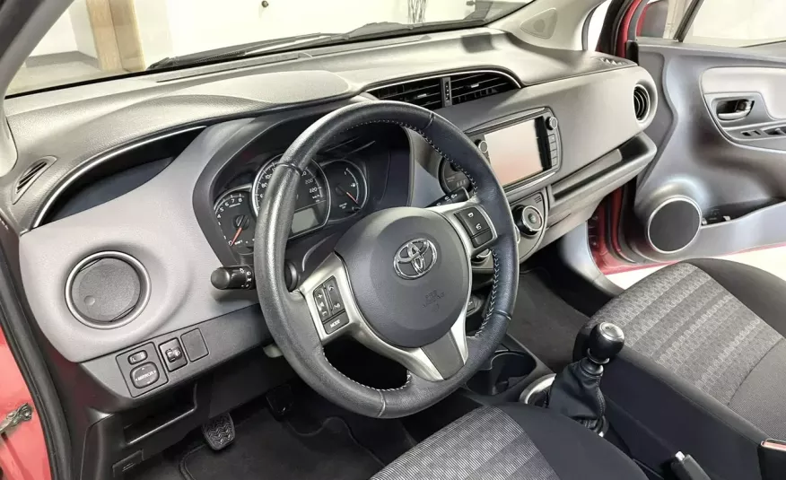 Toyota Yaris 1.33 99KM Face Lift Premium Klima Alu Kamera tyl 1Wł SALON PL 55.000km zdjęcie 16
