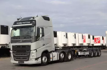 Volvo FH 540 / 6X2 / PUSHER / 60 TON + FLIEGL / PODKONTENEROWA / 2021 R / UNIWERSALNA / ROZSUWANA /