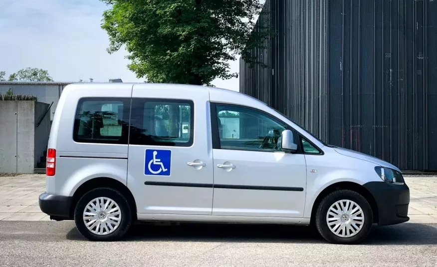 Volkswagen Caddy inwalida dla osób niepełnosprawnych zdjęcie 2