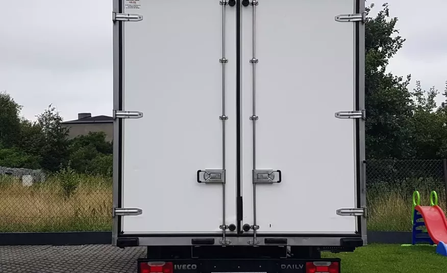 Iveco Daily KONTENER 8EP KLIMA 4.14x2.21x2.20 MANUAL KRAJOWY 35S13 DMC 3500 KG zdjęcie 15