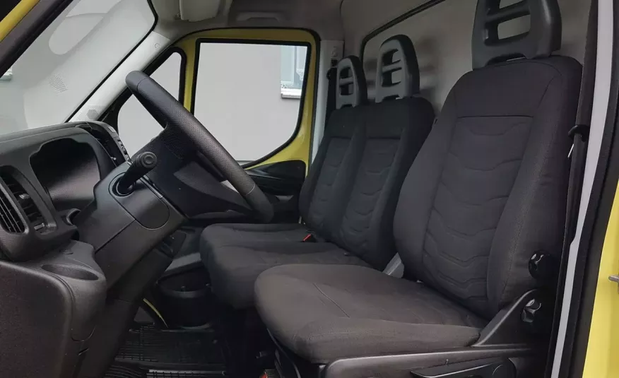 Iveco Daily KONTENER 8EP 4.13x2.21x2.20 KLIMA KRAJOWY 35S13 MANUAL DMC 3500 KG zdjęcie 6