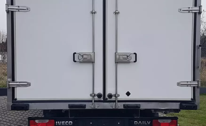 Iveco Daily KONTENER 8EP 4.13x2.21x2.20 KLIMA KRAJOWY 35S13 MANUAL DMC 3500 KG zdjęcie 27