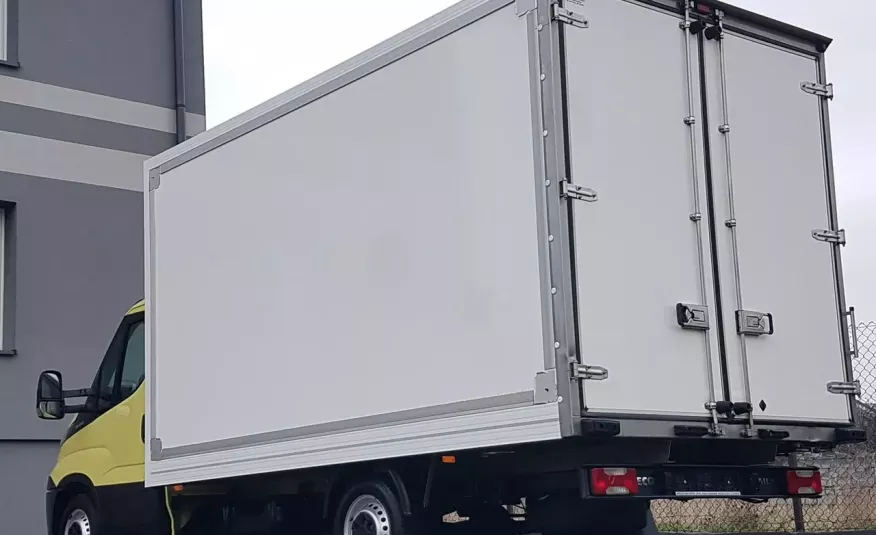 Iveco Daily KONTENER 8EP 4.13x2.21x2.20 KLIMA KRAJOWY 35S13 MANUAL DMC 3500 KG zdjęcie 28