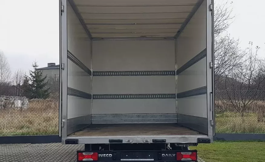 Iveco Daily KONTENER 8EP 4.13x2.21x2.20 KLIMA KRAJOWY 35S13 MANUAL DMC 3500 KG zdjęcie 5