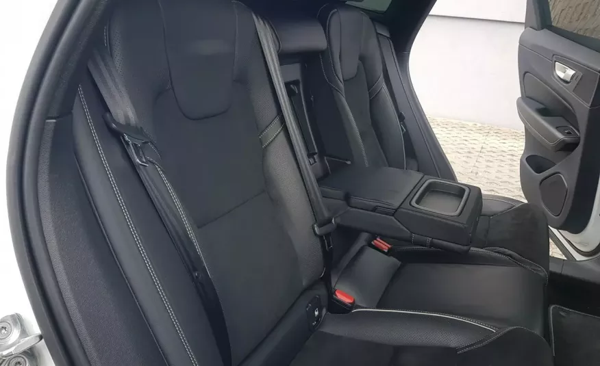 Volvo XC 60 R-DESIGN CLIMATRONIC TEMPOMAT KRAJOWY ALUFELGI I-WŁAŚCICIEL zdjęcie 8