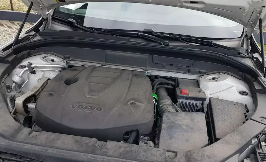Volvo XC 60 R-DESIGN CLIMATRONIC TEMPOMAT KRAJOWY ALUFELGI I-WŁAŚCICIEL zdjęcie 13