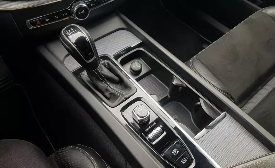 Volvo XC 60 R-DESIGN CLIMATRONIC TEMPOMAT KRAJOWY ALUFELGI I-WŁAŚCICIEL zdjęcie 19