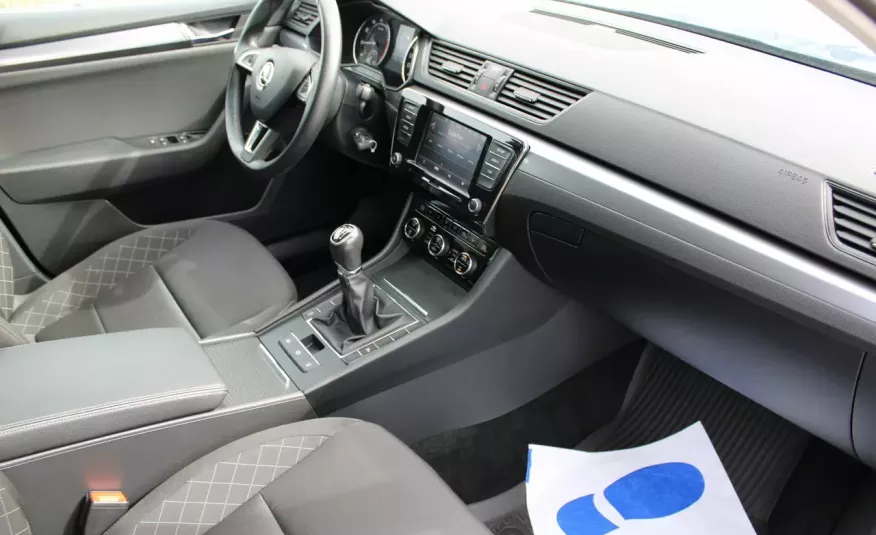 Skoda Superb F-Vat, Salon PL, I-właścicel, Gwarancja, Kamera Cofania, NAVI, Grzane fotele zdjęcie 4