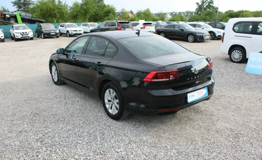 Volkswagen Passat F-Vat.2020, niski-przebieg, salon-pl, I-właściciel, gwarancja, automat, ALU zdjęcie 2