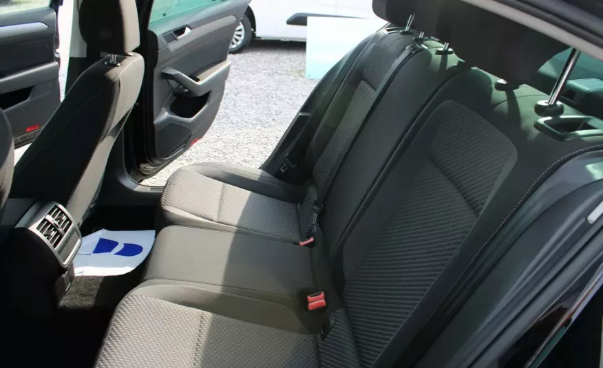 Volkswagen Passat F-Vat.2020, niski-przebieg, salon-pl, I-właściciel, gwarancja, automat, ALU zdjęcie 6