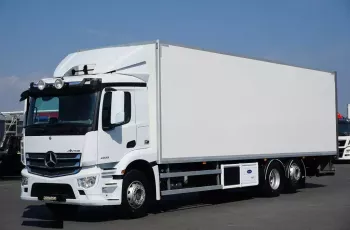 Mercedes ANTOS / 2633 / EURO 6 / CHŁODNIA + WINDA / 23 PALETY / OŚ SKRĘTNA