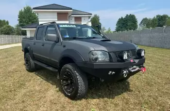 Nissan Navara 2.5 DCI Off_Road IRONMAN_4x4 Wyciągarka WARN 5.5t