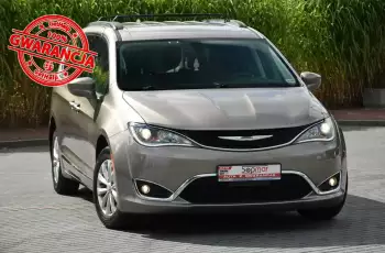 Chrysler Pacifica 3.6 V6 291KM 2017r. Touring L Skóra Kamera LED DVD