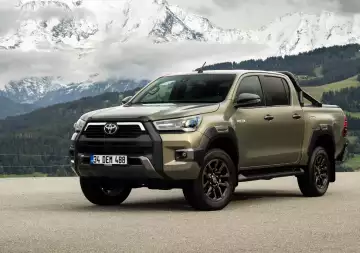 Toyota TOYOTA Hilux 2.8 D-4D Double Cab Invincible 4x4 aut