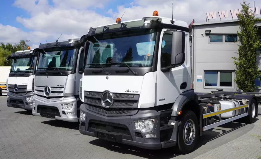 Mercedes Antos BDF 1824 4×2 E6 / 48 tys.km / DMC 18t / ładowność 10t / 3 sztuki zdjęcie 