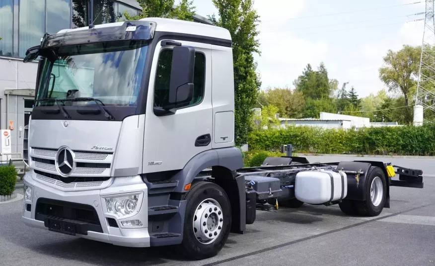 Mercedes Antos 1830 E6 / 18t / przebieg 240 tys.km zdjęcie 