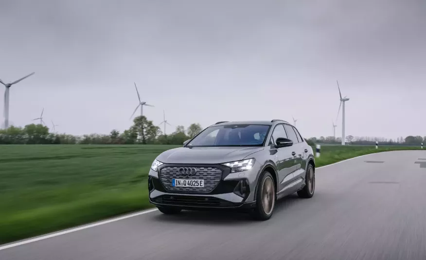 AUDI Q4 e-tron 40 zdjęcie 1