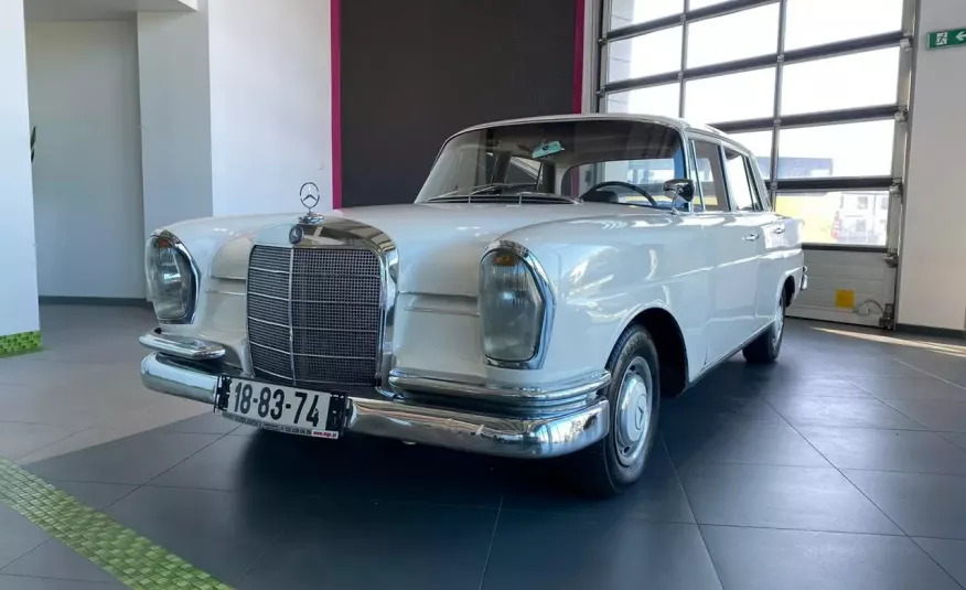Mercedes W110 Rarytas w Polsce, Znikomy przebieg, Inwestycja Zabytek zdjęcie 