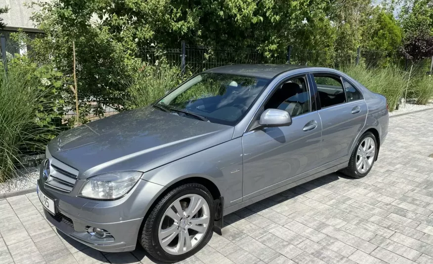 Mercedes C 180 Bardzo zadbana - 100% oryginalny przebieg - BEZWYPADKOWA zdjęcie 1