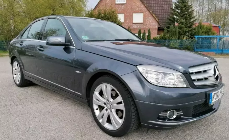 Mercedes C 400 Bardzo zadbana - 100% oryginalny przebieg - BEZWYPADKOWA zdjęcie 