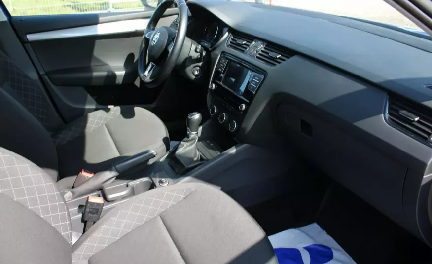 Skoda Octavia F-Vat, Salon Polska, Gwarancja, I-właściciel, NISKI-przebieg zdjęcie 8