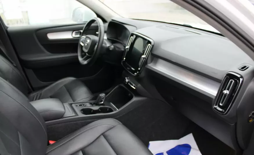 Volvo XC 40 F-Vat, Salon PL, Gwrancja, Alu, Skóra, I-właś, Automat, MOMENTUM.4X4, T5.248KM zdjęcie 4