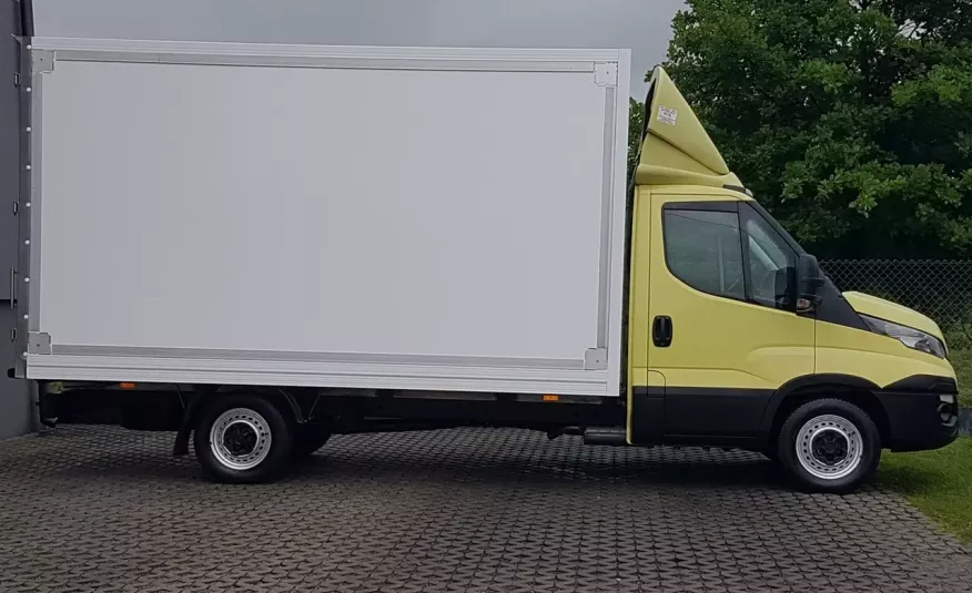 Iveco 8163 KONTENER 8EP 4.14x2.22x2.20 KLIMA MANUAL KRAJOWY DMC 3500 KG 35S12 zdjęcie 11