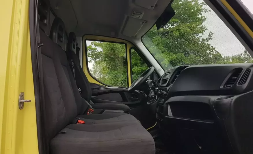Iveco 8163 KONTENER 8EP 4.14x2.22x2.20 KLIMA MANUAL KRAJOWY DMC 3500 KG 35S12 zdjęcie 21