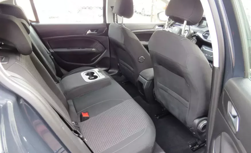 Peugeot 308 1.6 e-HDi 100 KM Nawigacja Parktronic 66 900 km zdjęcie 8