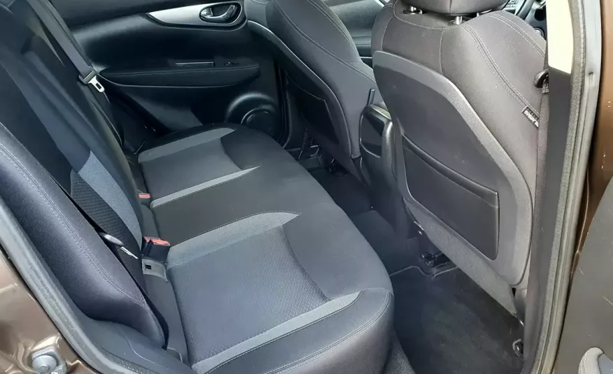 Nissan Qashqai 1.2 DIG -T N-CONNECTA , Panorama dach, Kamera 360 Navi, Salon PL, ASO zdjęcie 9