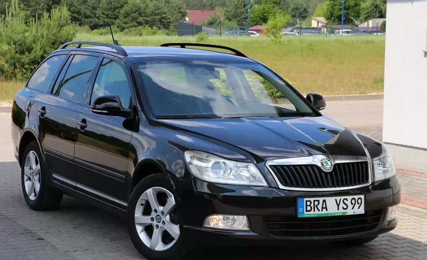 Skoda Octavia 140KM CR Navi Manetki Tempomat Podgrzewane Fotele Niemcy zdjęcie 17