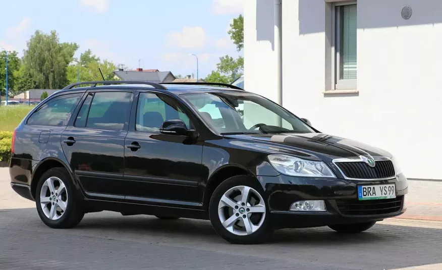 Skoda Octavia 140KM CR Navi Manetki Tempomat Podgrzewane Fotele Niemcy zdjęcie 23