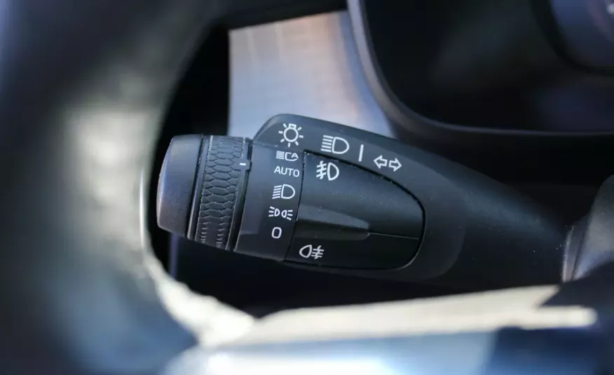 Volvo XC 40 F-vat, salon-polska, I-właściciel, LED, automat, grzane-fotele, półskóra zdjęcie 7