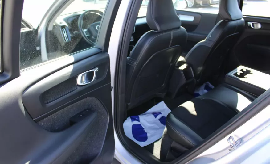 Volvo XC 40 F-vat, salon-polska, I-właściciel, LED, automat, grzane-fotele, półskóra zdjęcie 8