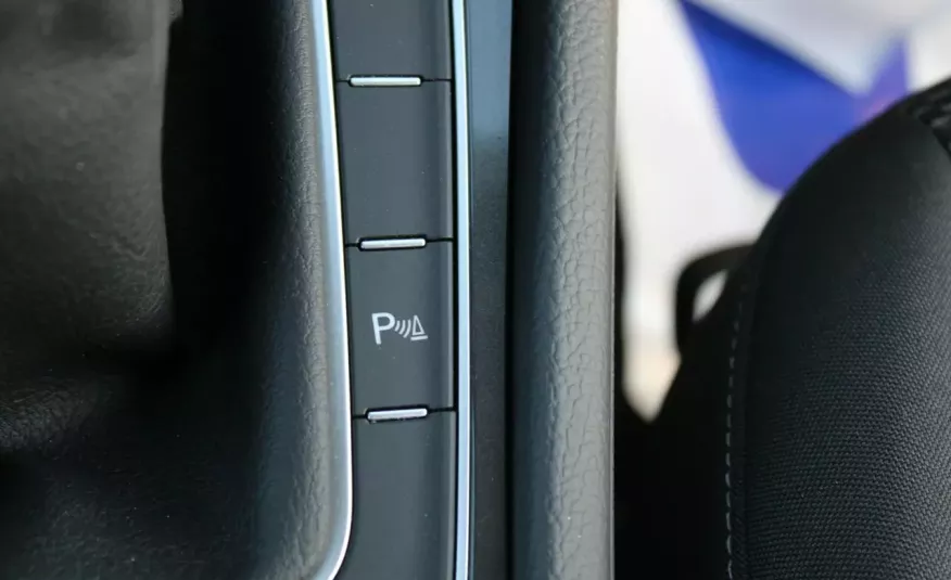 Volkswagen Golf F-vat, salon-polska, gwarancja, czujniki-parkowania, comfortline, I-właścic zdjęcie 24