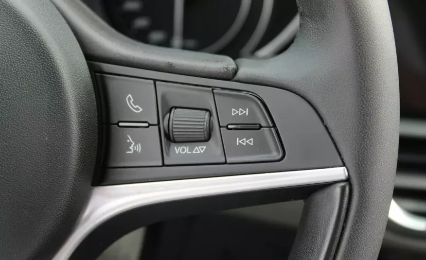 Alfa Romeo Giulia F-Vat, salon-pl, niski-przebieg, gwarancja, Automat, Alu, I-właść, Netto88537 zdjęcie 17