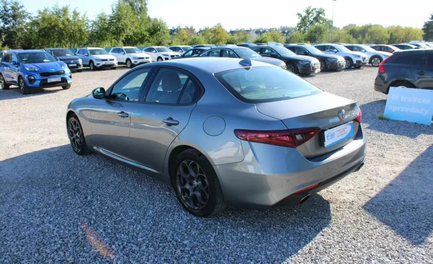 Alfa Romeo Giulia F-Vat, salon-pl, skóra, benzyna, gwarancja, Automat, Alu, I-właściciel zdjęcie 4