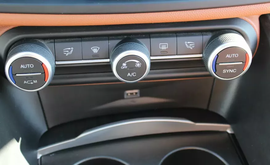 Alfa Romeo Giulia F-Vat, salon-pl, skóra, benzyna, gwarancja, Automat, Alu, I-właściciel zdjęcie 23